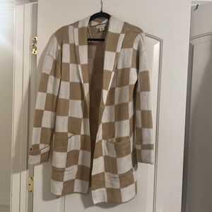 Women’s M Checkered Cardigan